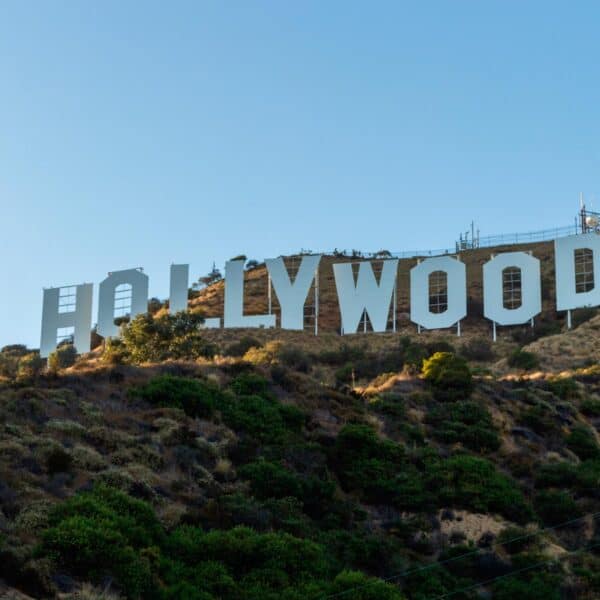 Sindicalistas de Hollywood Votan Si a la Huelga