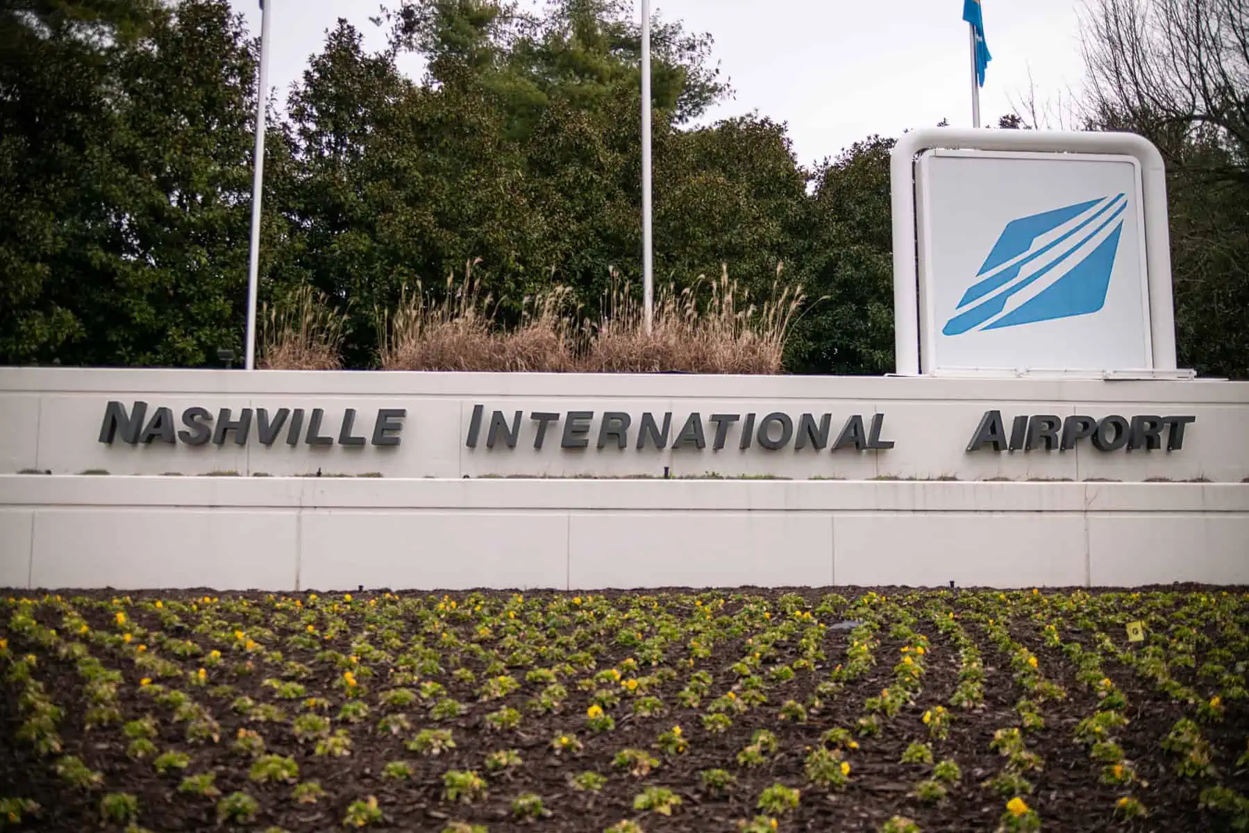 faa evacua y suspende vuelos en aeropuerto internacional de nashville