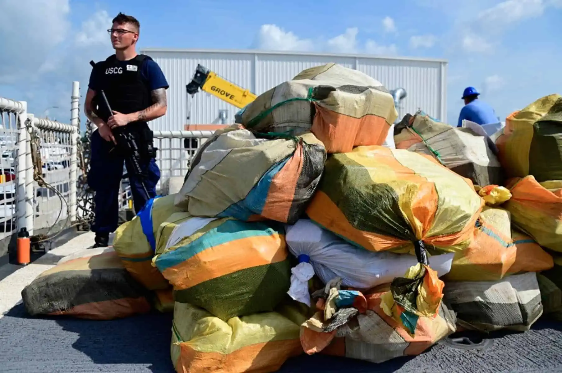 Autoridades de Estados Unidos Confiscan Droga en Varias Operaciones Maritimas y Terrestres