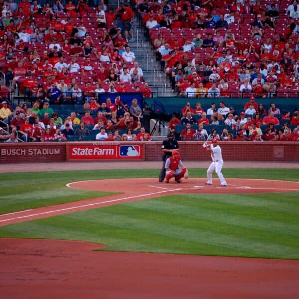 Cincinnati Reds Amplían Racha Histórica de Victorias Consecutivas