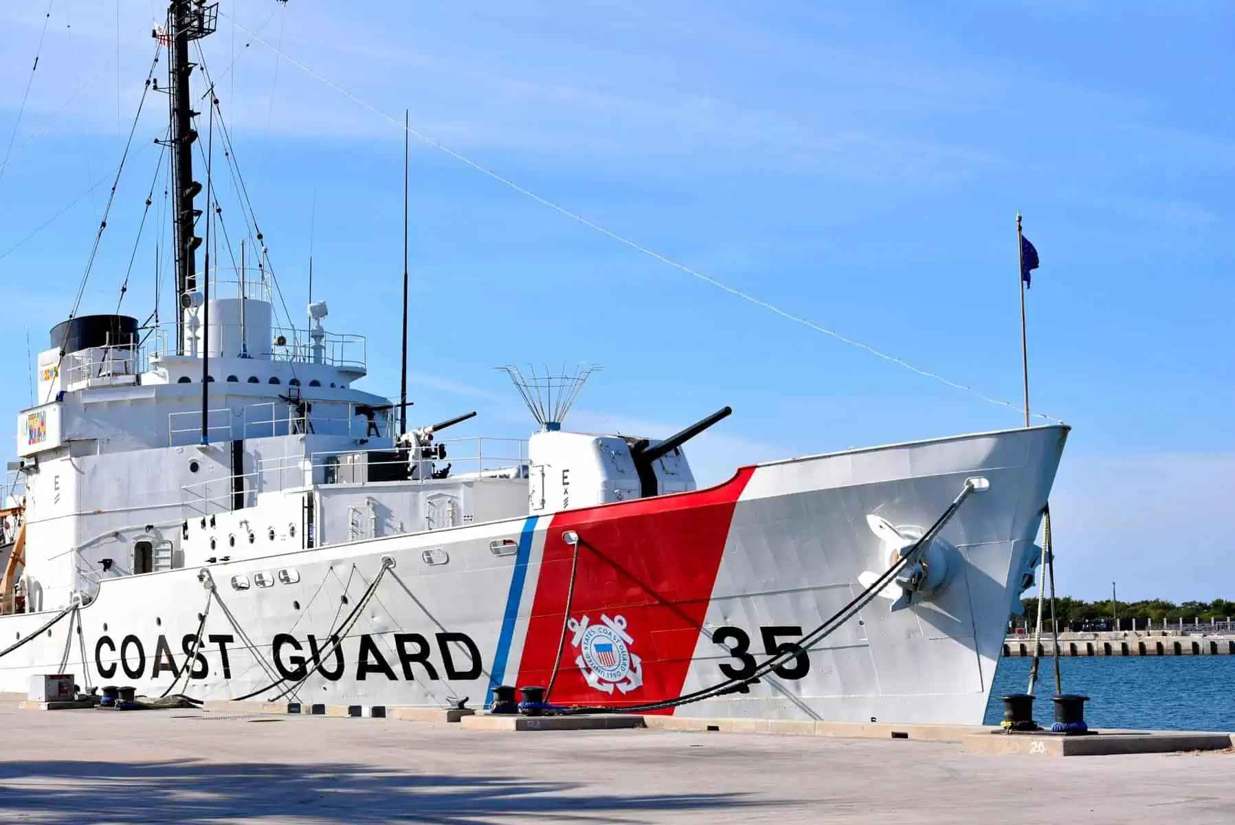 Guardia Costera Estadounidense Devuelve Nuevo Grupo de Migrantes Dominicanos 2 de Junio