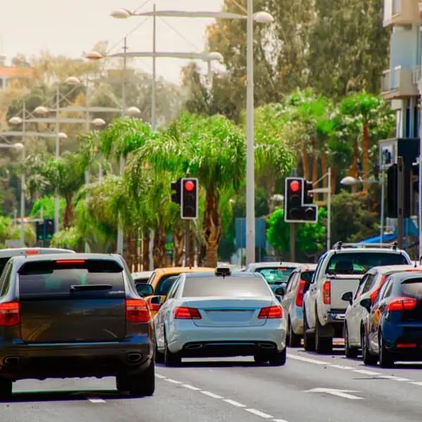 Proponen Nueva Regla Sobre Frenado Automático de Automóviles en Estados Unidos