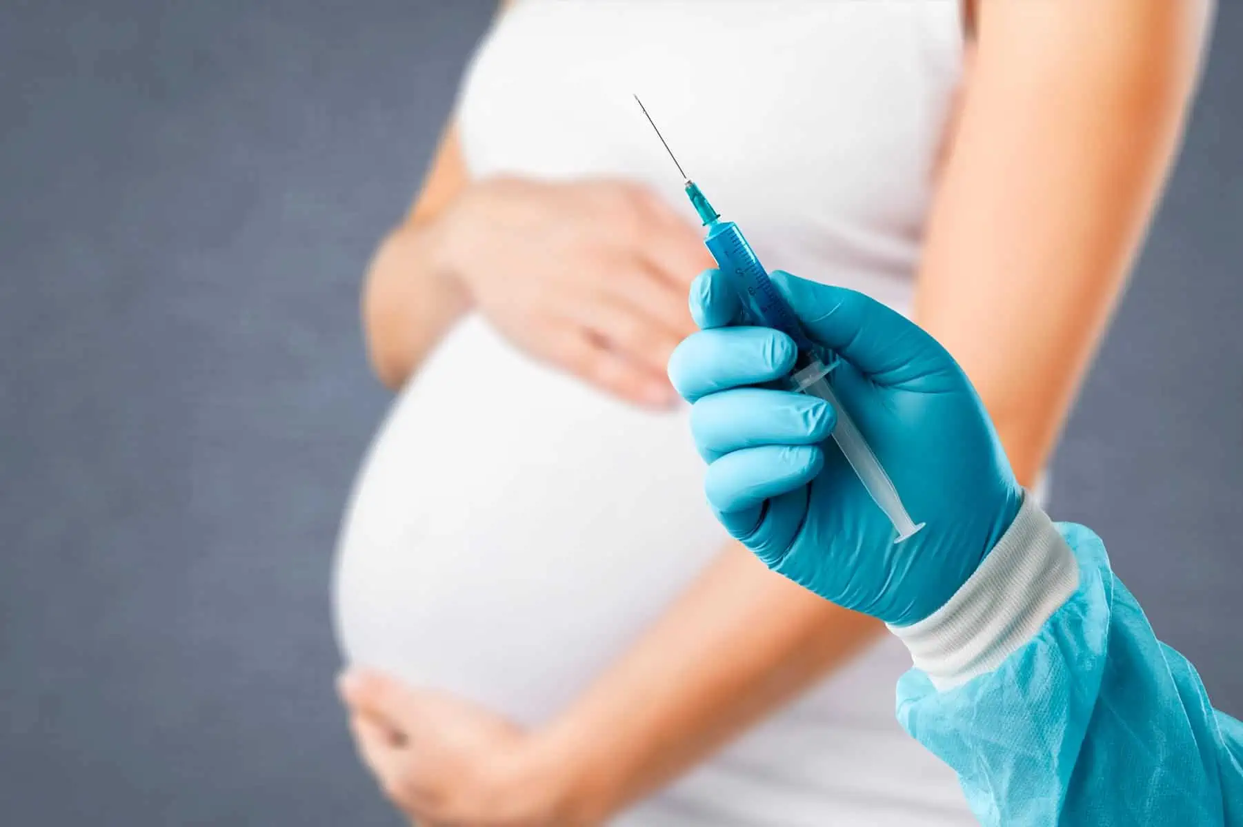 Aprueba FDA Primera Vacuna Materna Contra RSV
