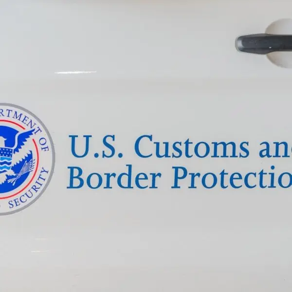 CBP Impide Contrabandos en Eagle Pass Tecate y Cincinnati
